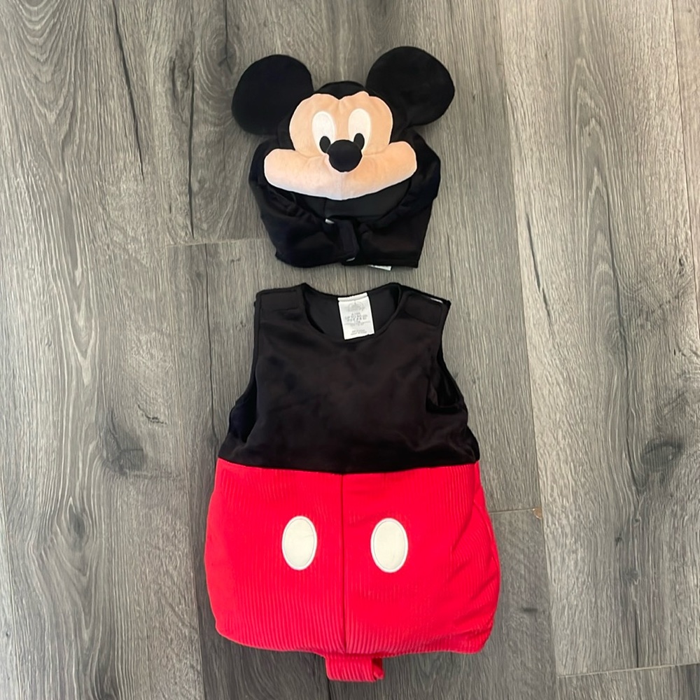 Disney Mickey Mouse Adorable Costume size 6-12 months Baby Disneyland Parks